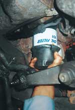 The Oil Filter Gripper preventing oil from spilling