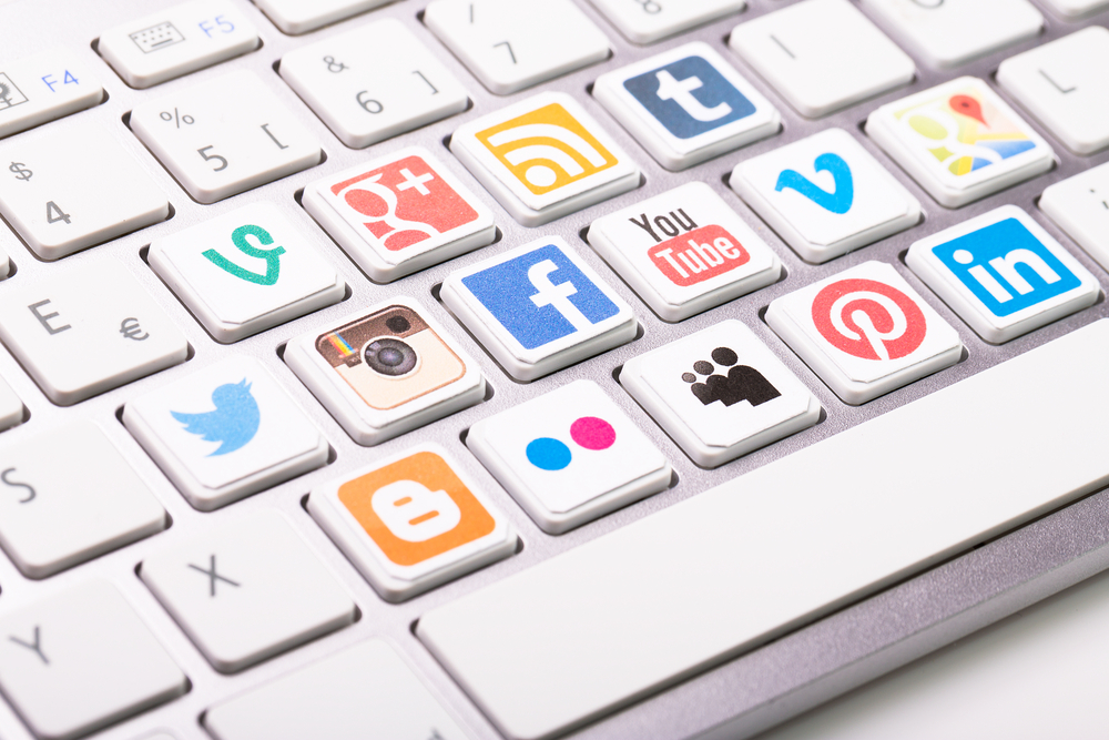 A keyboard with keys for various social media sites. Twitter, Instagram, Facebook, Youtube, Social Media, Vimeo, Vine,